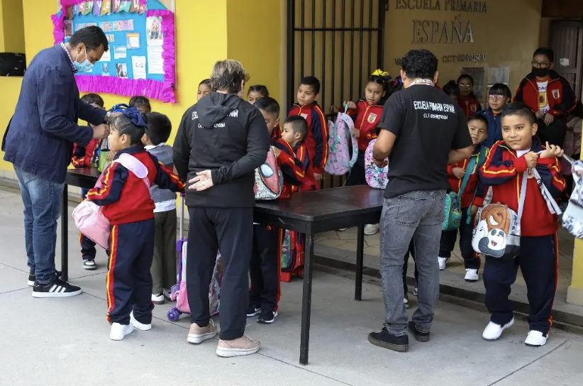 PAGO DE COLEGIATURAS Y TRANSPORTE ESCOLAR SERÁN DEDUCIBLES DE IMPUESTOS: SAT